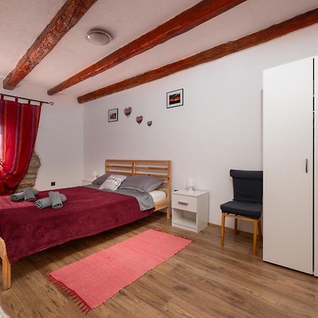 Holiday Home Dide Kanfanar Ngoại thất bức ảnh